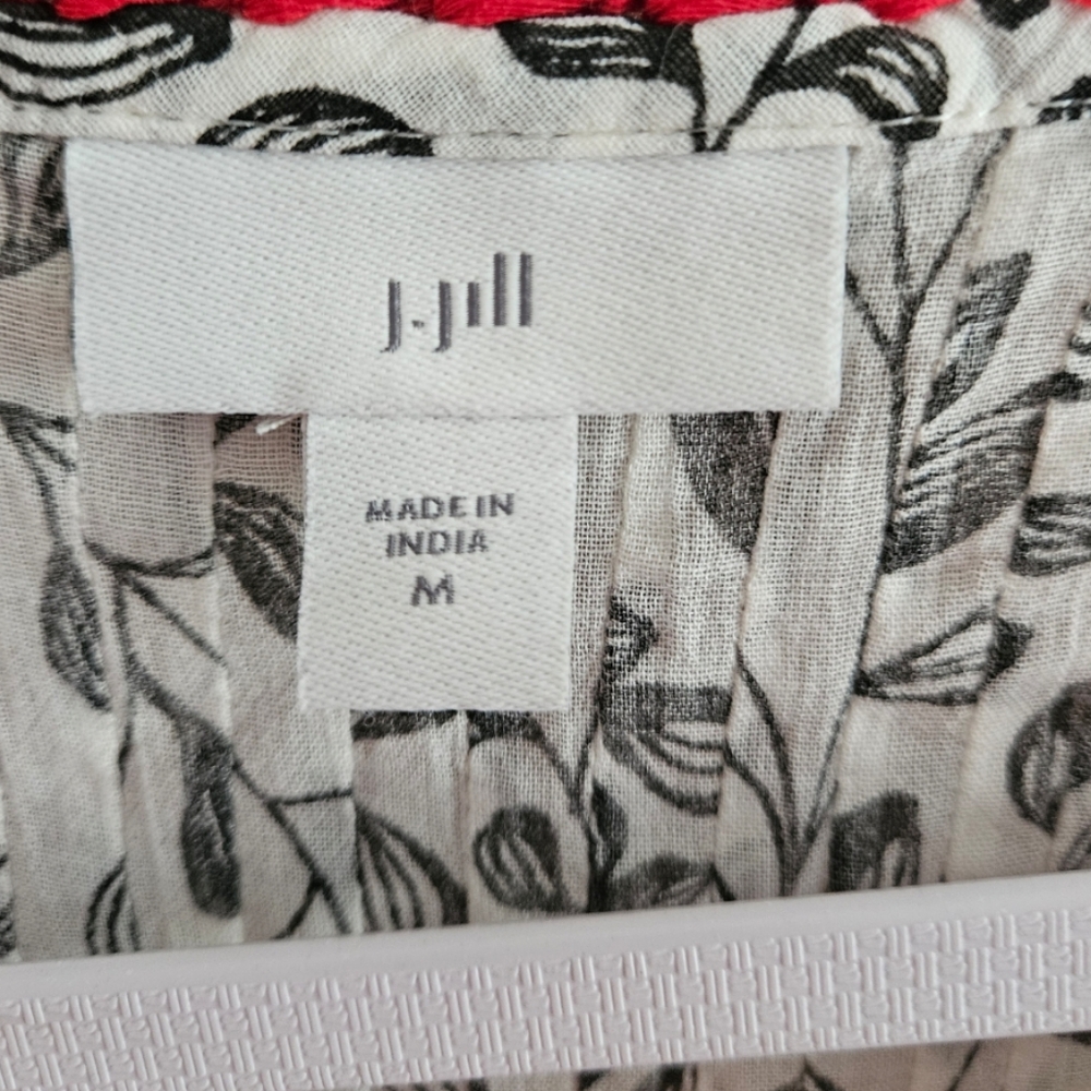 NWOT J Jill cream red black embroidered floral blouse top Womens Medium - Picture 6 of 12